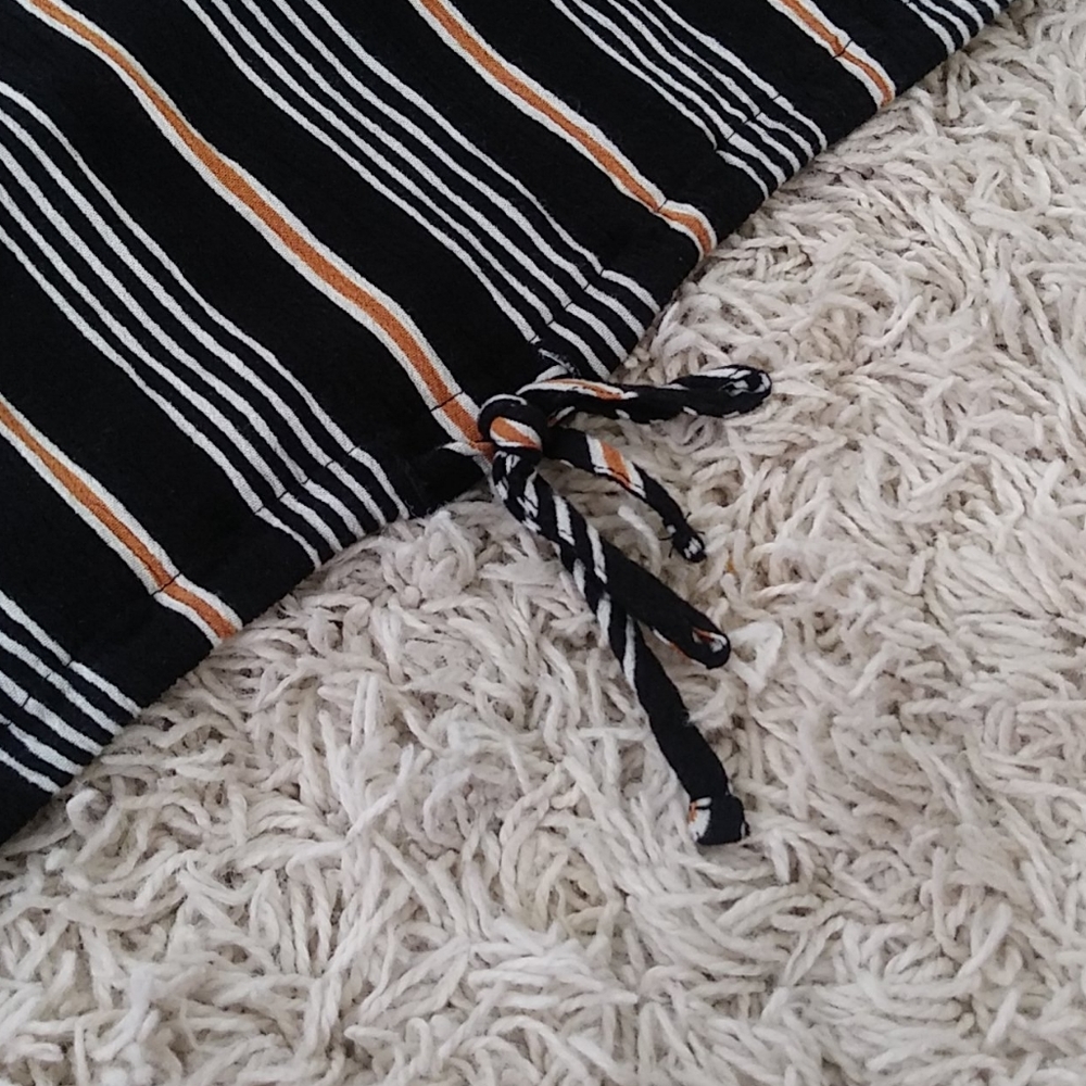 Rewind Drawstring Crop Top - Picture 5 of 6